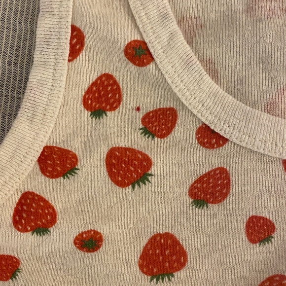 Mollusk Surf Hemp Strawberry 🍓 Tank - Picture 5 of 5